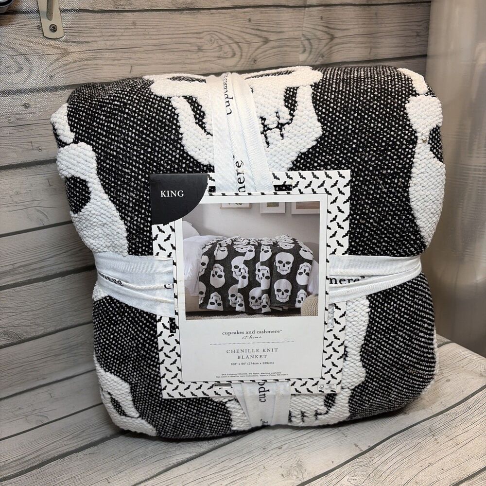 Cupcakes and Cashmere KING Chenille Knit Blanket Skull Halloween New!